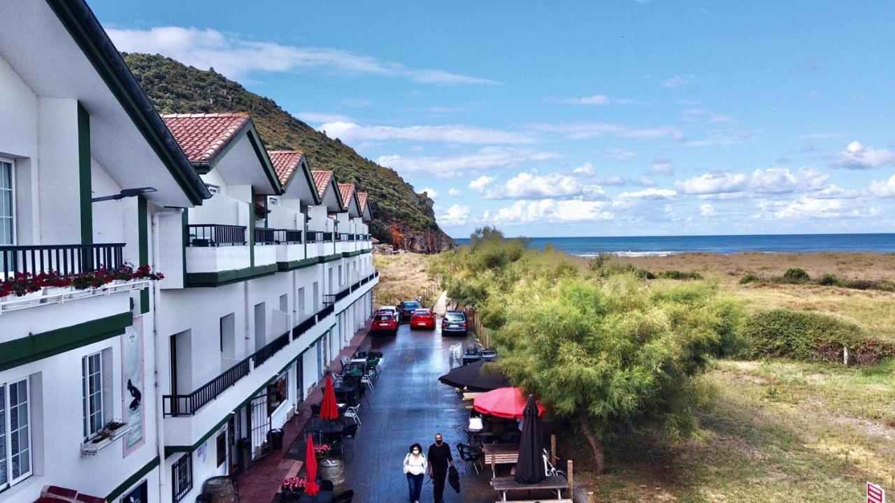Hostal De Berria Santoña Екстериор снимка