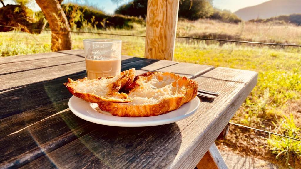 Hostal De Berria Santoña Екстериор снимка